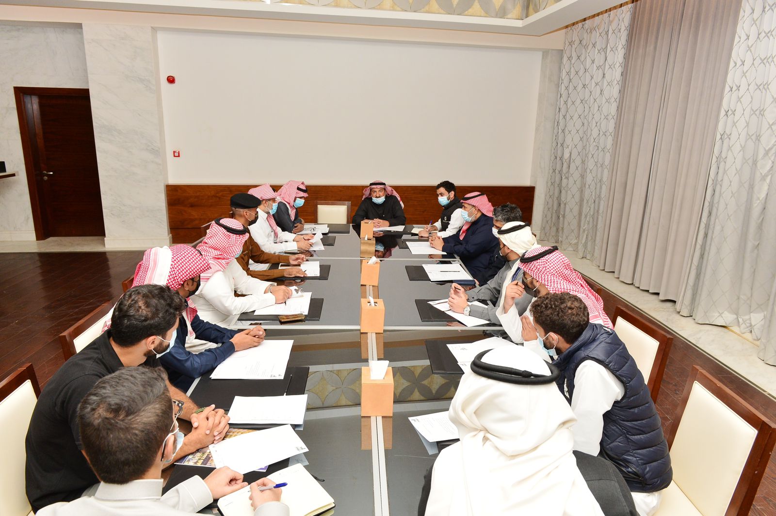 اللجنة التنفيذية لرالي حائل الدولي 2021 تستعرض استعداداتها قبل الانطلاق