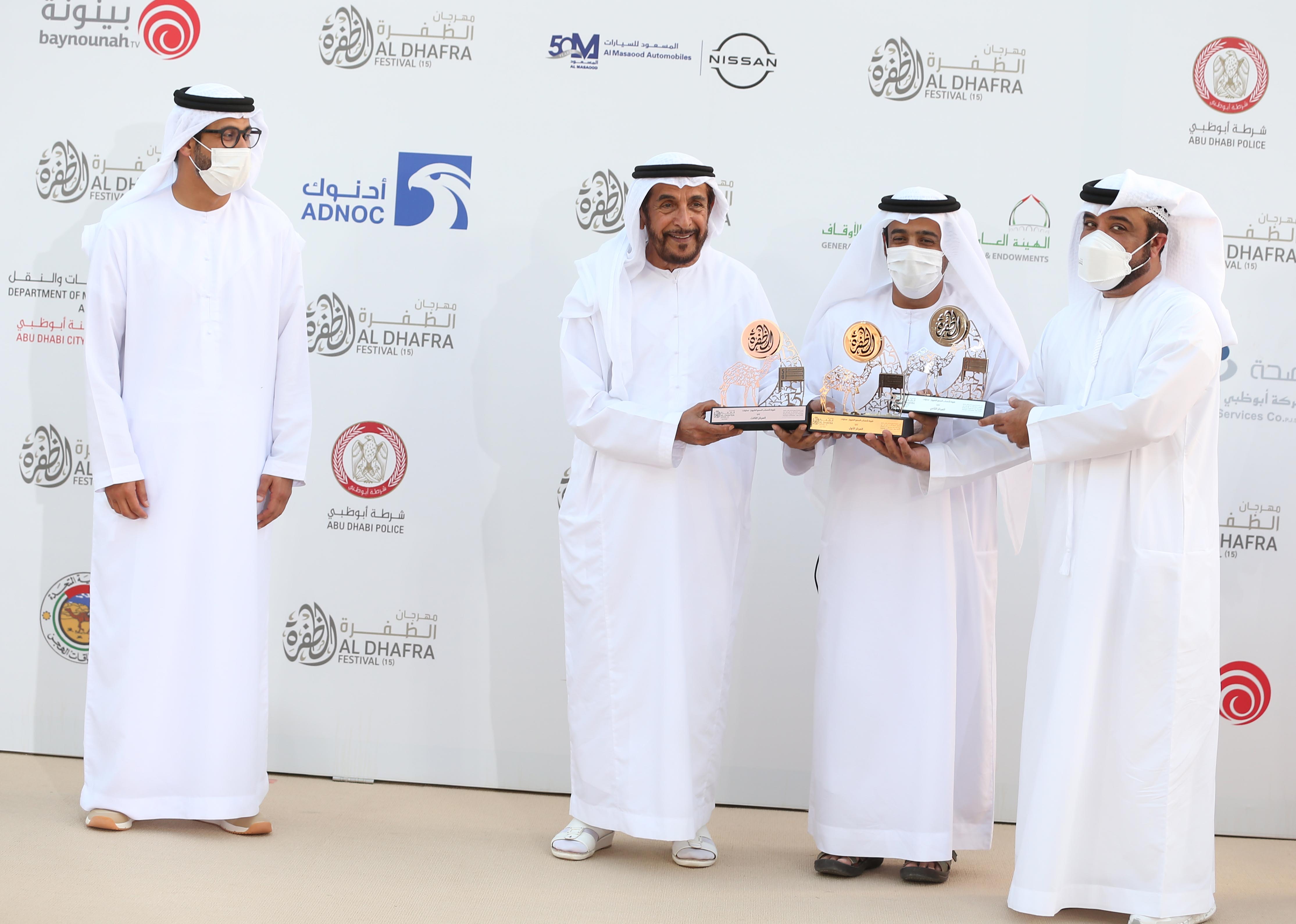 مزاينة رزين تتوج الفائزين بأشواط الثنايا للمحليات والمجاهيم والمهجنات الأصايل