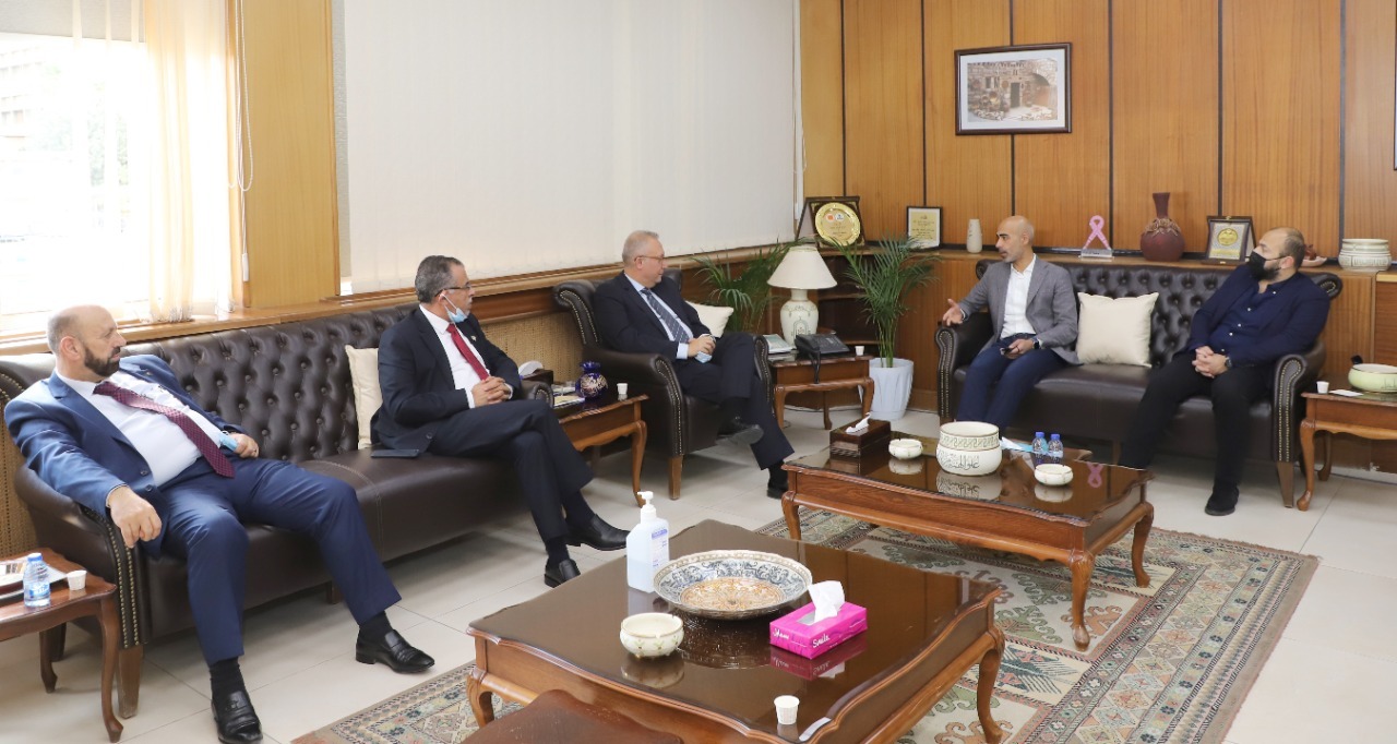 اليرموك و زين الأردن يبحثان تعزيز الشراكة والتعاون في مختلف المجالات