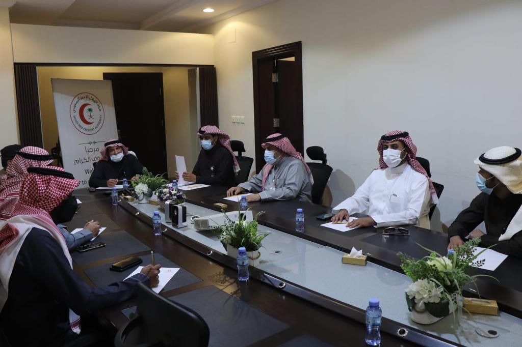 اجتماع تنسيقي لتوحيد تطبيق الاحترازات والتعليمات الوقائية من كورونا في رالي حائل تويوتا الدولي