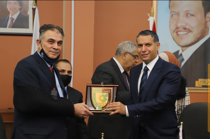 مذكرة تفاهم بين جامعة البلقاء التطبيقية وغرفة صناعة الزرقاء