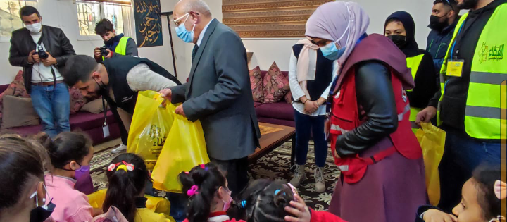 جامعه البلقاء التطبيقية وفريق العطاء ينفذون مبادره بعنوان كلنا شركاءفي السلط