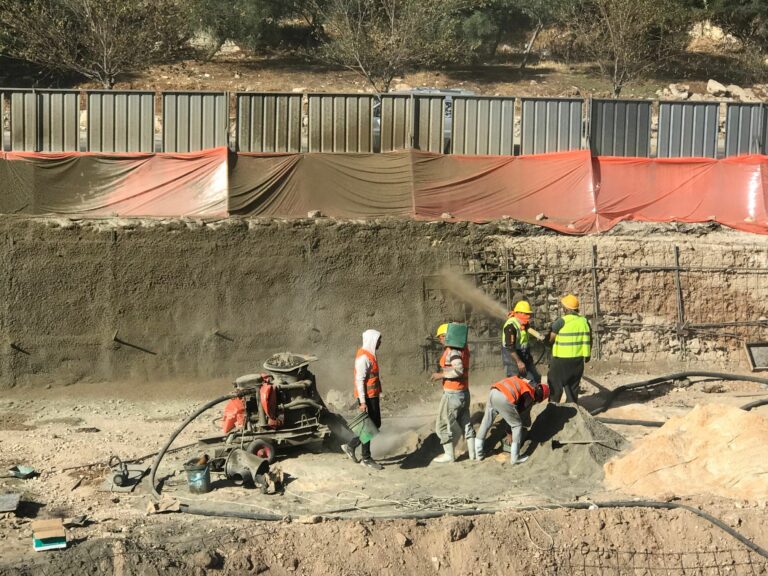 خزانات تحت الأرض لمواجهة الفيضانات المفاجئة في عمّان  صور