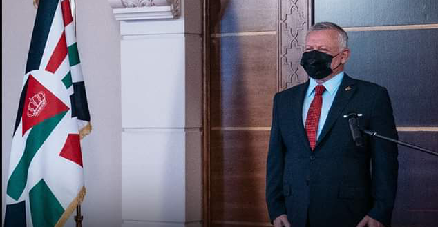 الملك يتقبل أوراق اعتماد عدد من السفراء (صور)