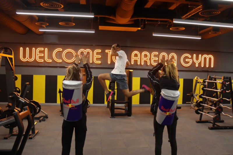 الحوراني يفتتح مركز اللياقة الجديد بمجمع الارينا في عمان الاهلية .. صور