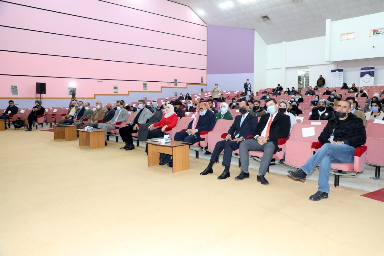 وزير الشؤون السياسية والبرلمانية يرعى مؤتمرا عن توصيات اللجنة الملكية لتحديث المنظومة السياسية في جامعة ال البيت