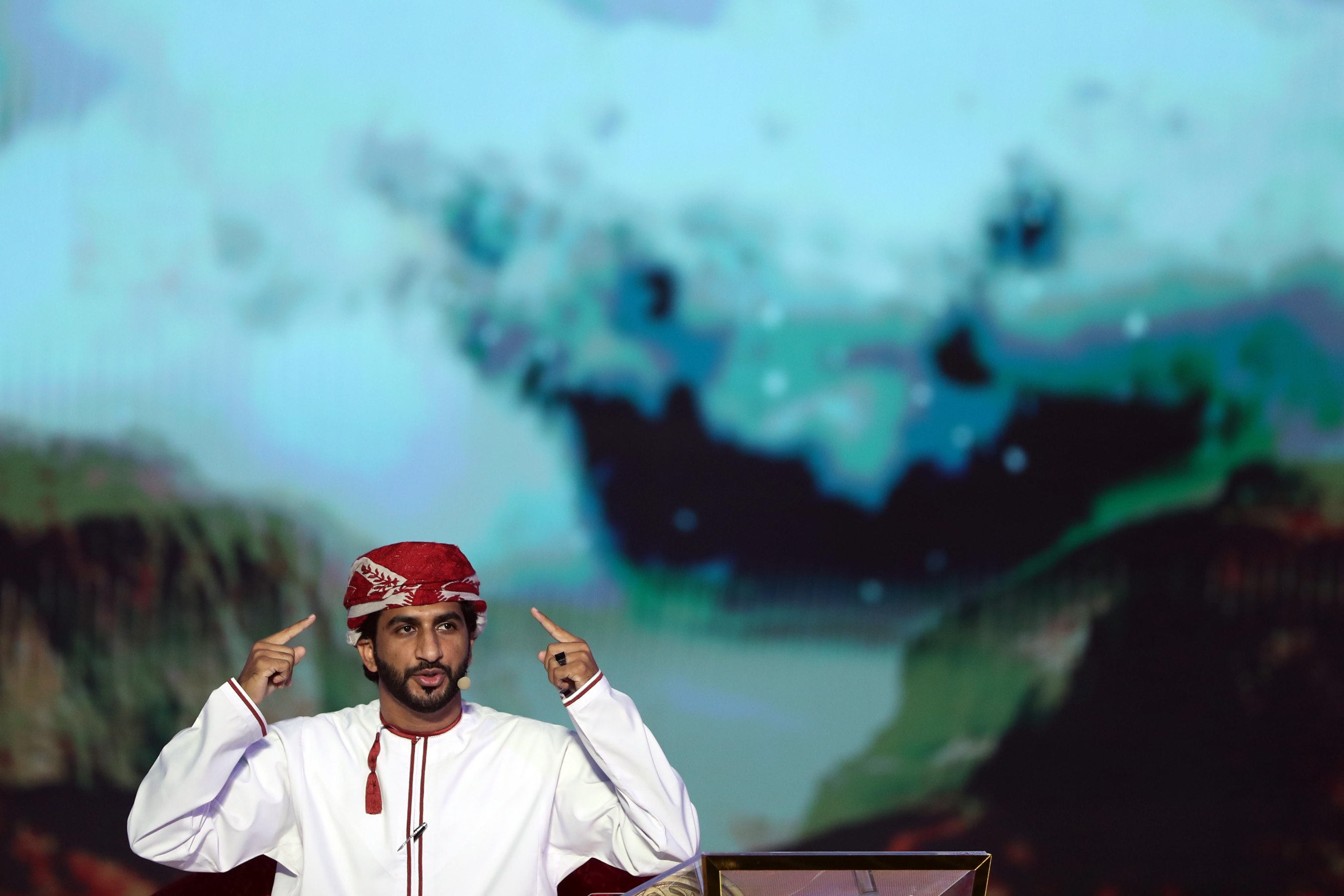 شاعر المليون 10 ينطلق بأولى حلقاته المباشرة من مسرح شاطئ الراحة بأبوظبي