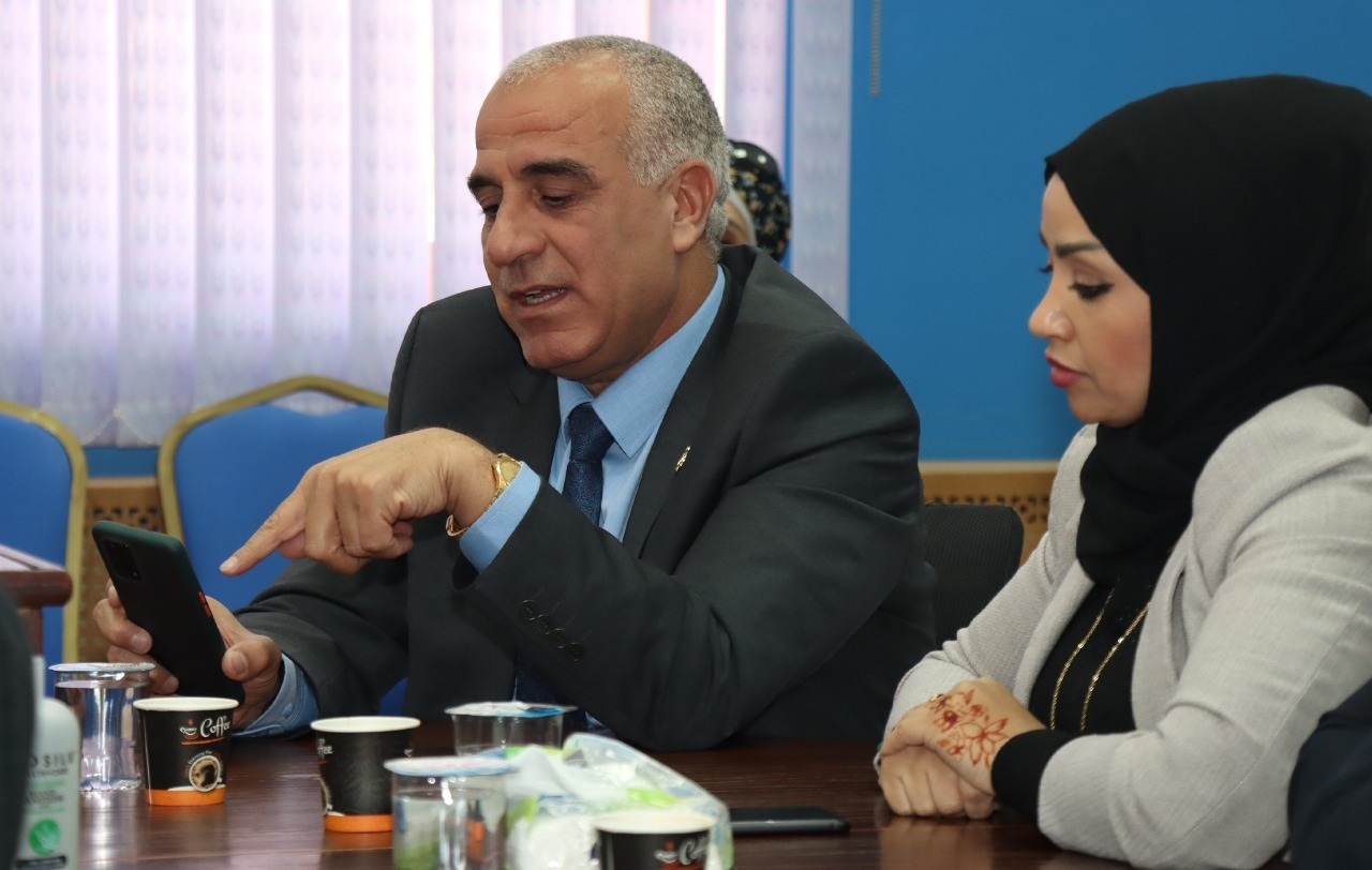 رئيس جامعة الحسين بن طلال يستقبل النائب زينب البدول.