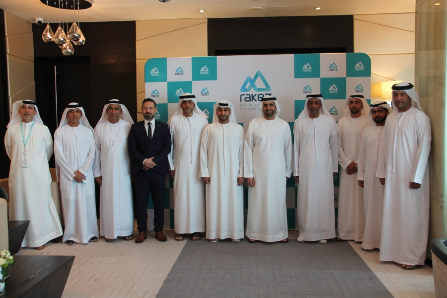 راكز تكرم عدد من ممثلي الجهات الحكومية المميزين بإمارة رأس الخيمة