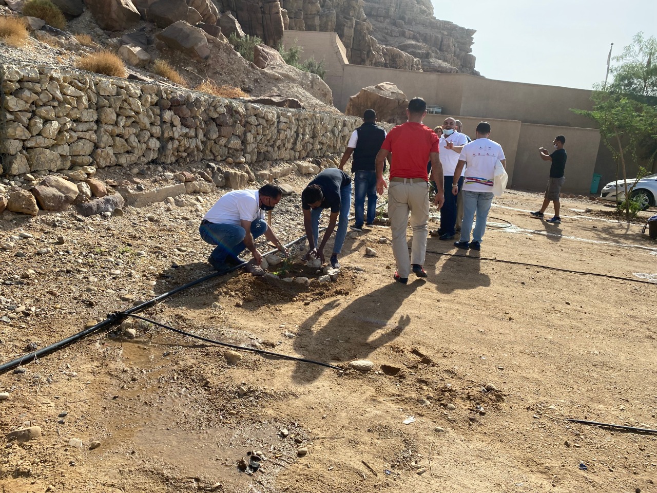 مجموعة فنادق الماريوت والشيراتون تنفذ يوما تطوعياً في محمية الموجب