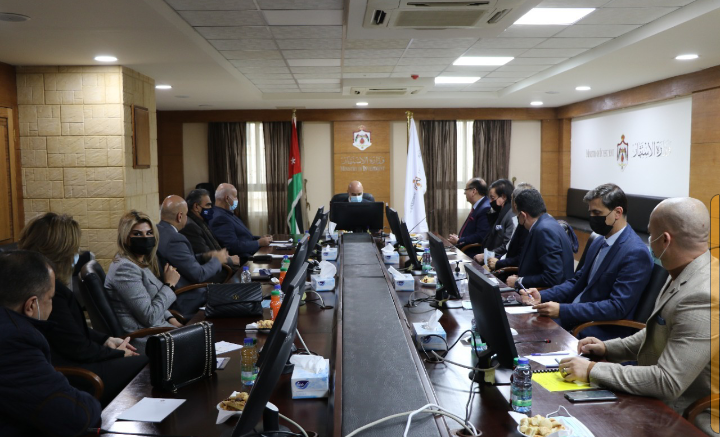 وزير الإستثمار يلتقي مجلس الاعمال العراقي