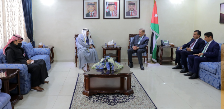 الدغمي خلال لقاء سفير الكويت: مواقفكم القومية مشهودة