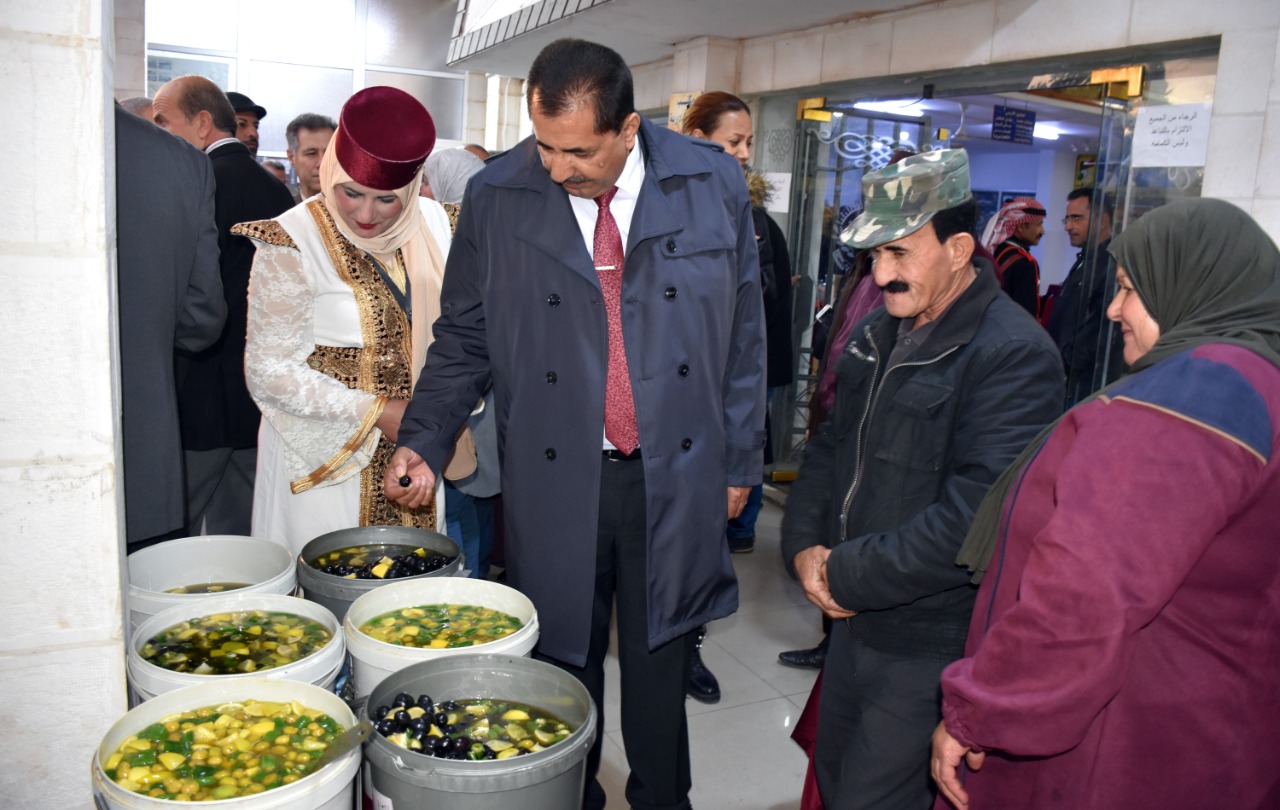 المراشدة يفتتح البازار الأردني التونسي في نادي المعلمين في إربد 