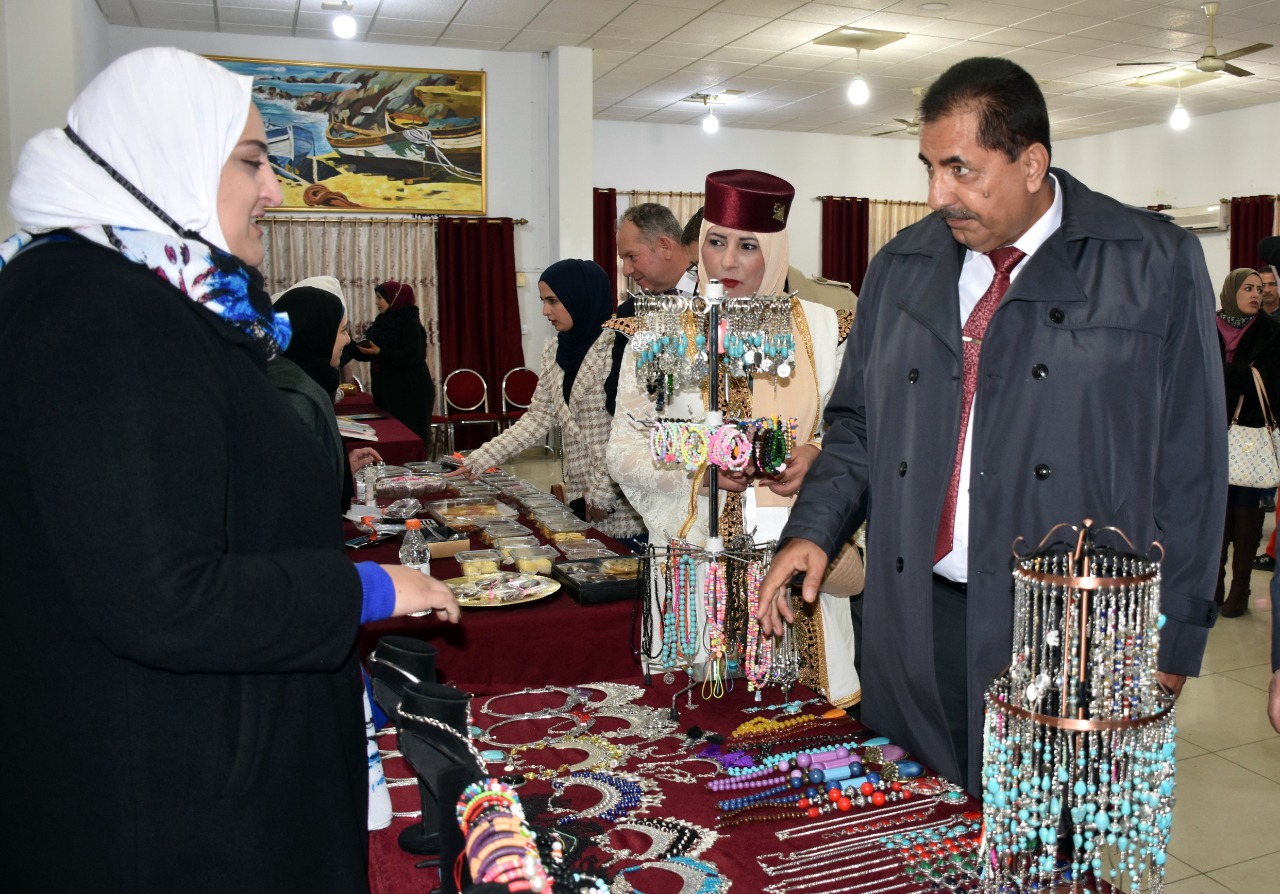 المراشدة يفتتح البازار الأردني التونسي في نادي المعلمين في إربد 