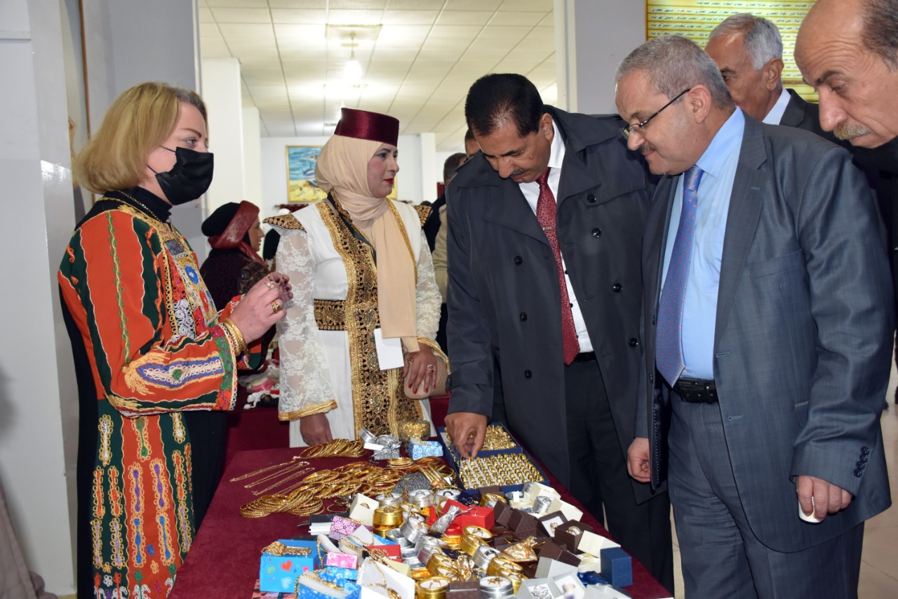 المراشدة يفتتح البازار الأردني التونسي في نادي المعلمين في إربد 