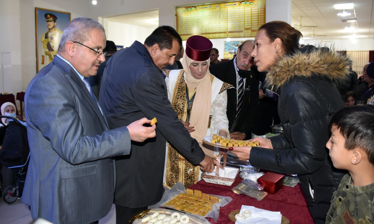 المراشدة يفتتح البازار الأردني التونسي في نادي المعلمين في إربد 