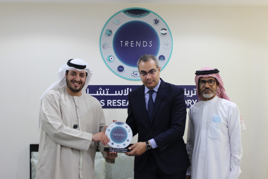 المدیر التنفیذي للمركز الوطني للدراسات یزور  تریندز ویثمن جھوده ودعمھ لحركة البحث  العلمي