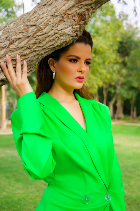 سارة عبد الله تهدف لتمكين المرأة العربية من خلال عملها 