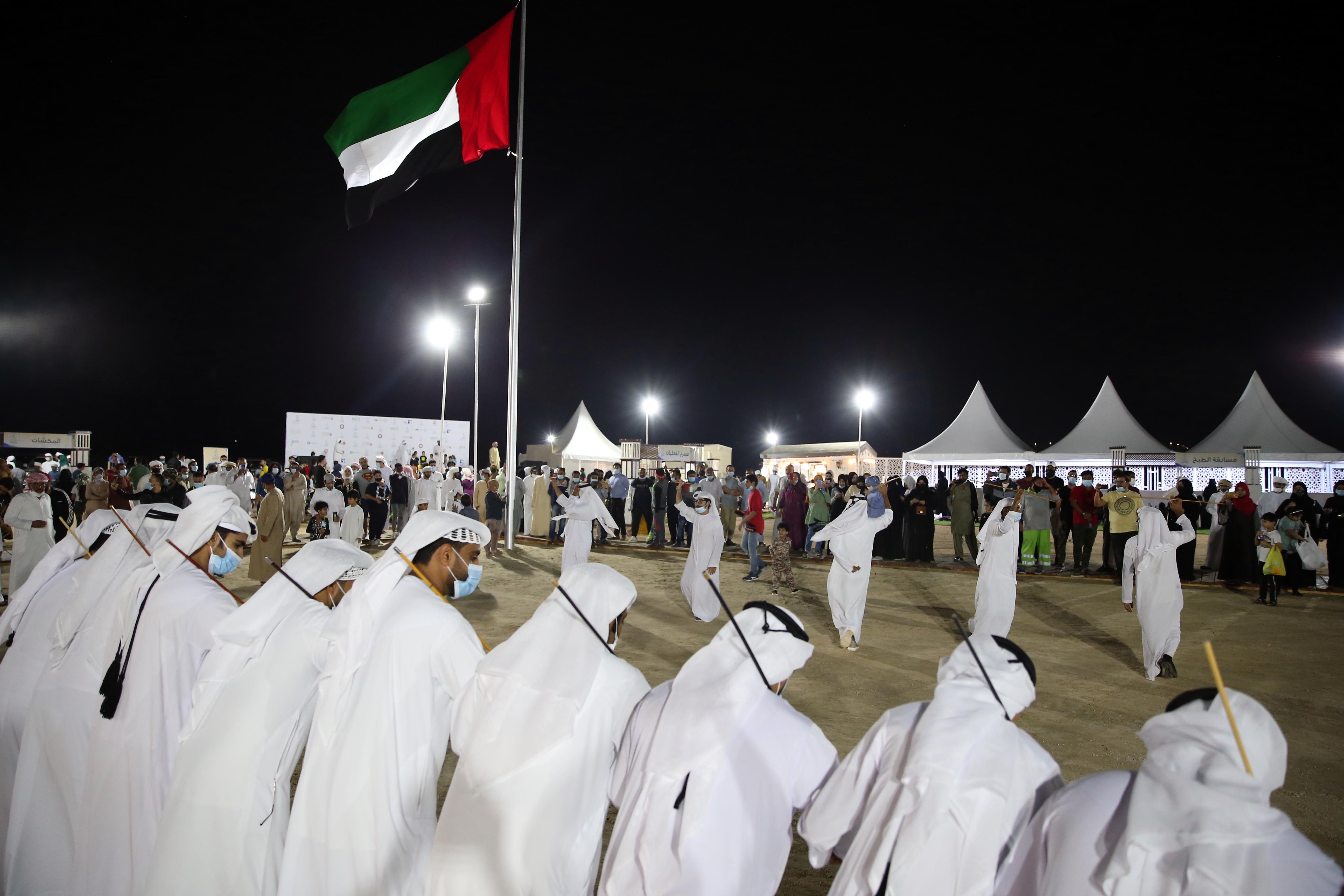 مهرجان السلع البحري يتوج الفائزين بسباق الدراجات الهوائية