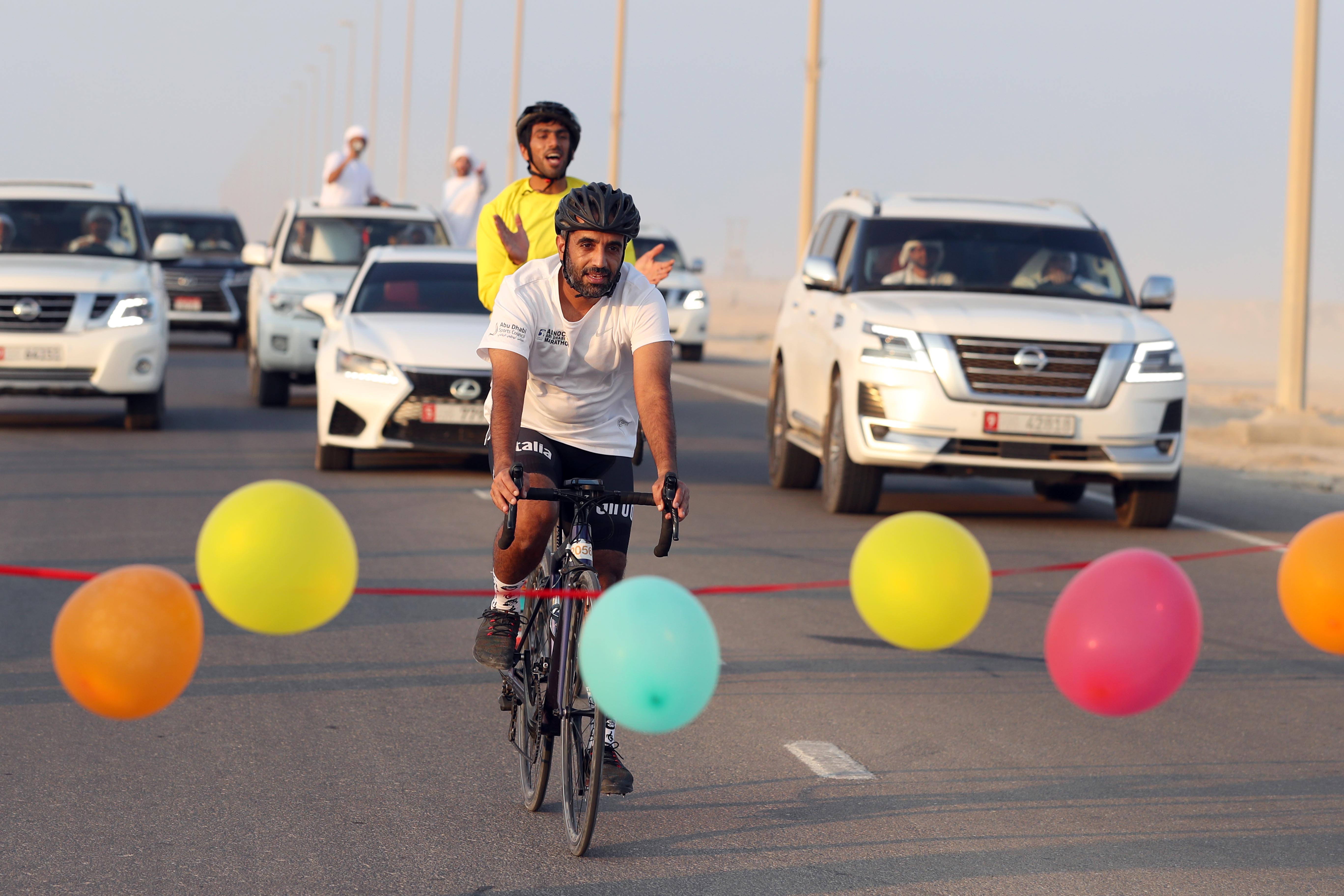 مهرجان السلع البحري يتوج الفائزين بسباق الدراجات الهوائية
