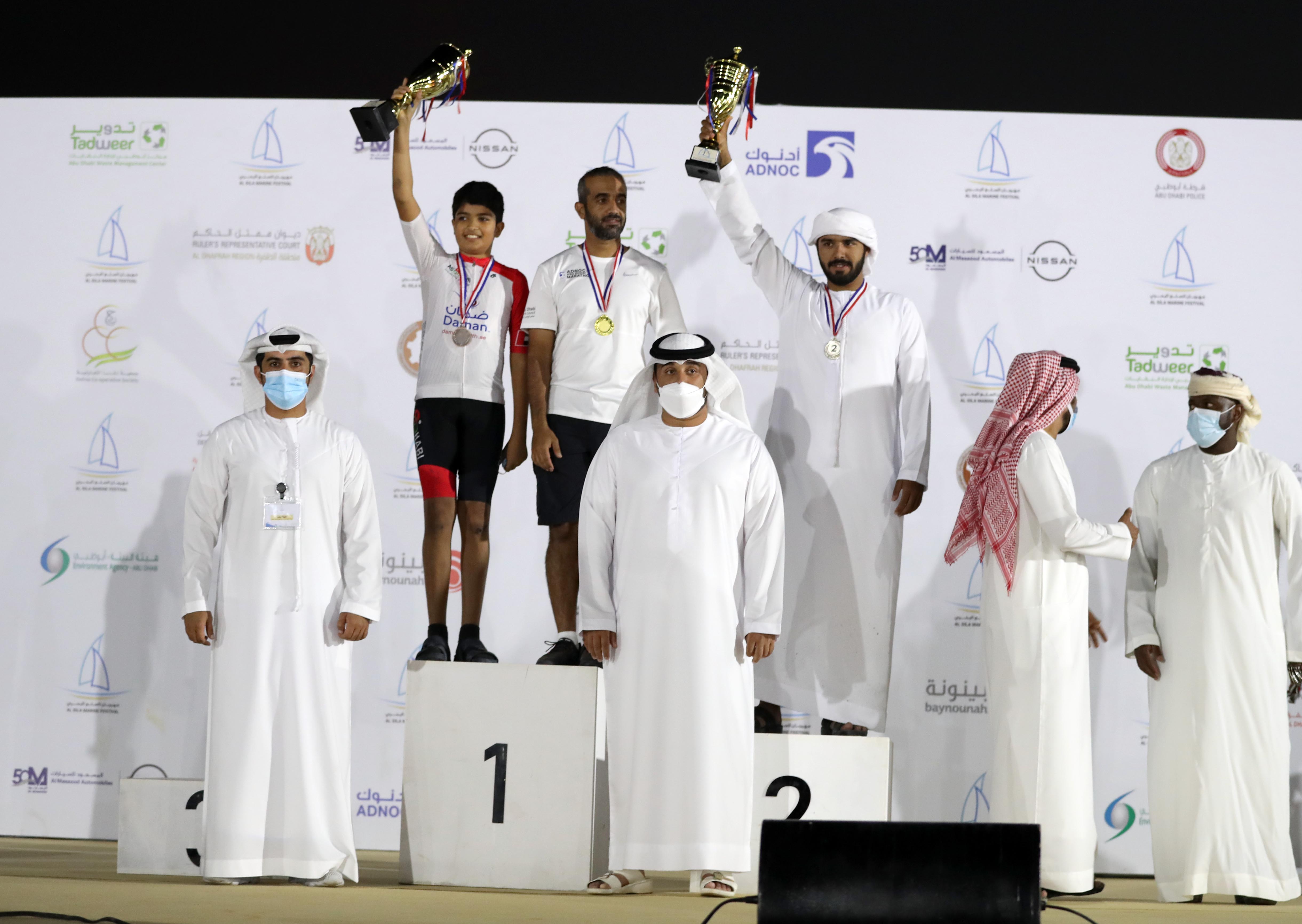 مهرجان السلع البحري يتوج الفائزين بسباق الدراجات الهوائية