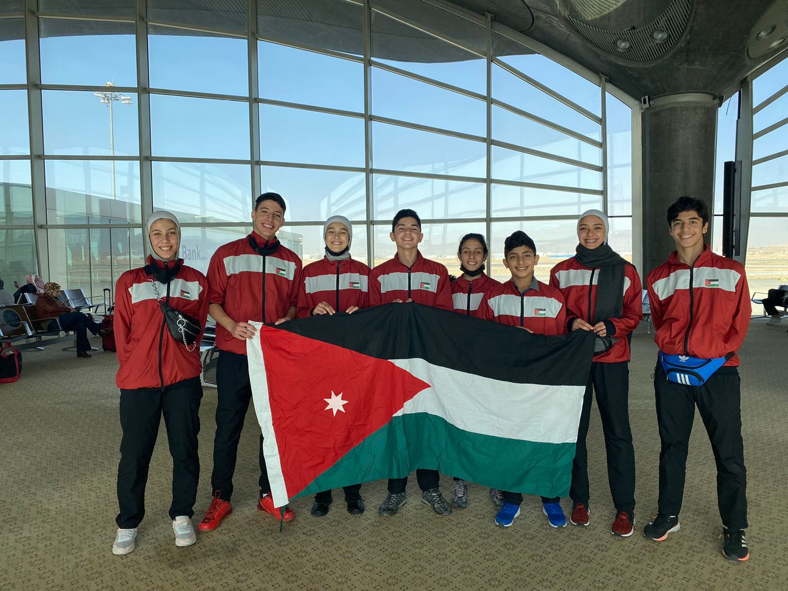 الطالبة حاصدة الذهبيات في مدارس النظم الحديثة