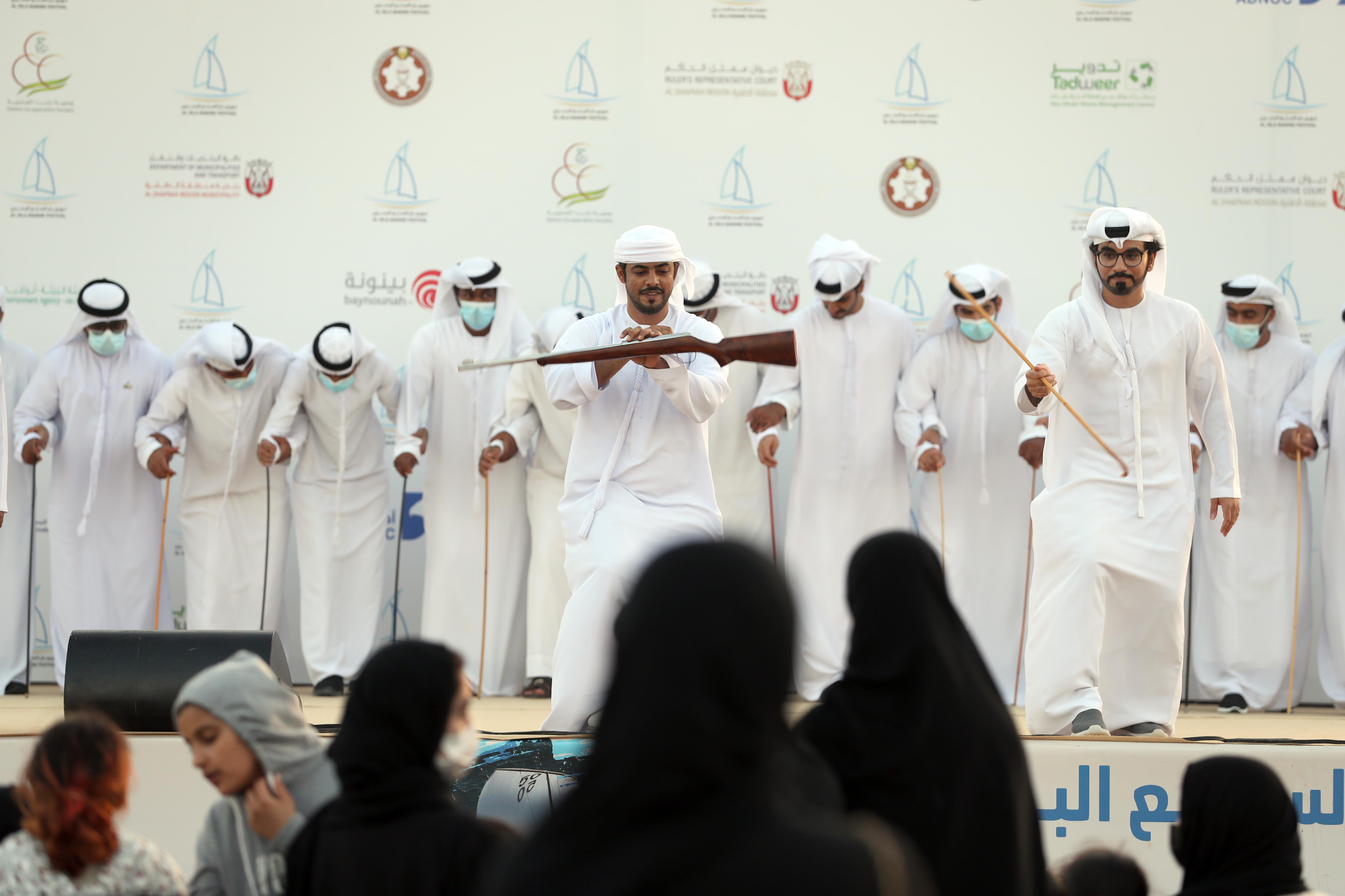 برعاية حمدان بن زايد.. مهرجان السلع البحري يختتم فعالياته ومسابقاته