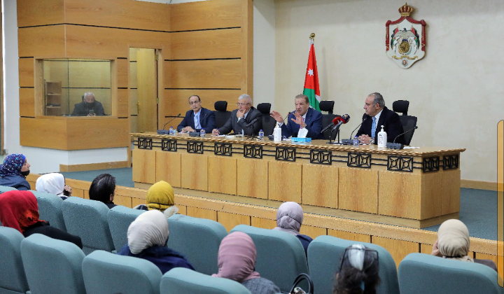 الدغمي ورئيس اللجنة الإدارية يلتقون الشواربة ويتوصلون لتوافقات بشأن مطالب موظفين في الأمانة 