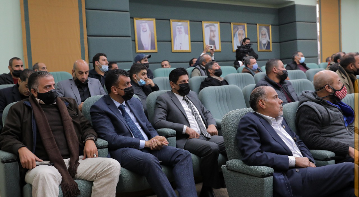 الدغمي ورئيس اللجنة الإدارية يلتقون الشواربة ويتوصلون لتوافقات بشأن مطالب موظفين في الأمانة 