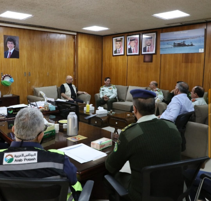 منتسبو دورة الدفاع 19 يطلعون على آليات العمل في مصانع  البوتاس العربية