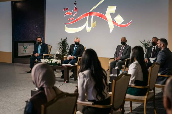 الملك مخاطبا الشباب: صوتكم سيساعد كثيرا في عملية التحديث وتغيير الثقافة تجاه الإصلاح السياسي