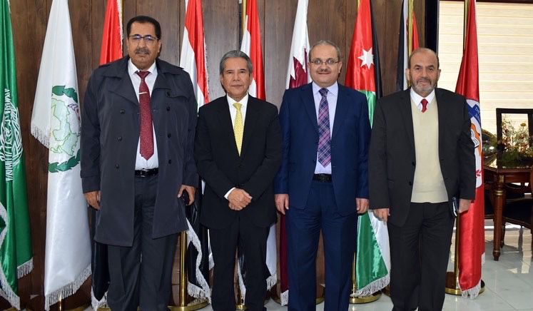 السفير المكسيكي لدى الأردن يزور جامعة جدارا 