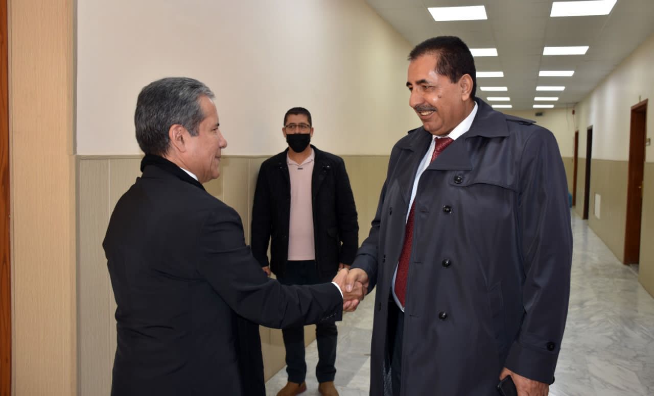 السفير المكسيكي لدى الأردن يزور جامعة جدارا 