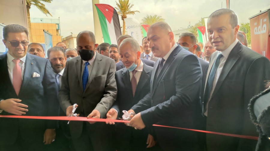 وزير الصناعة والتجارة يفتتح معرض الصناعات الأردنية في بغداد