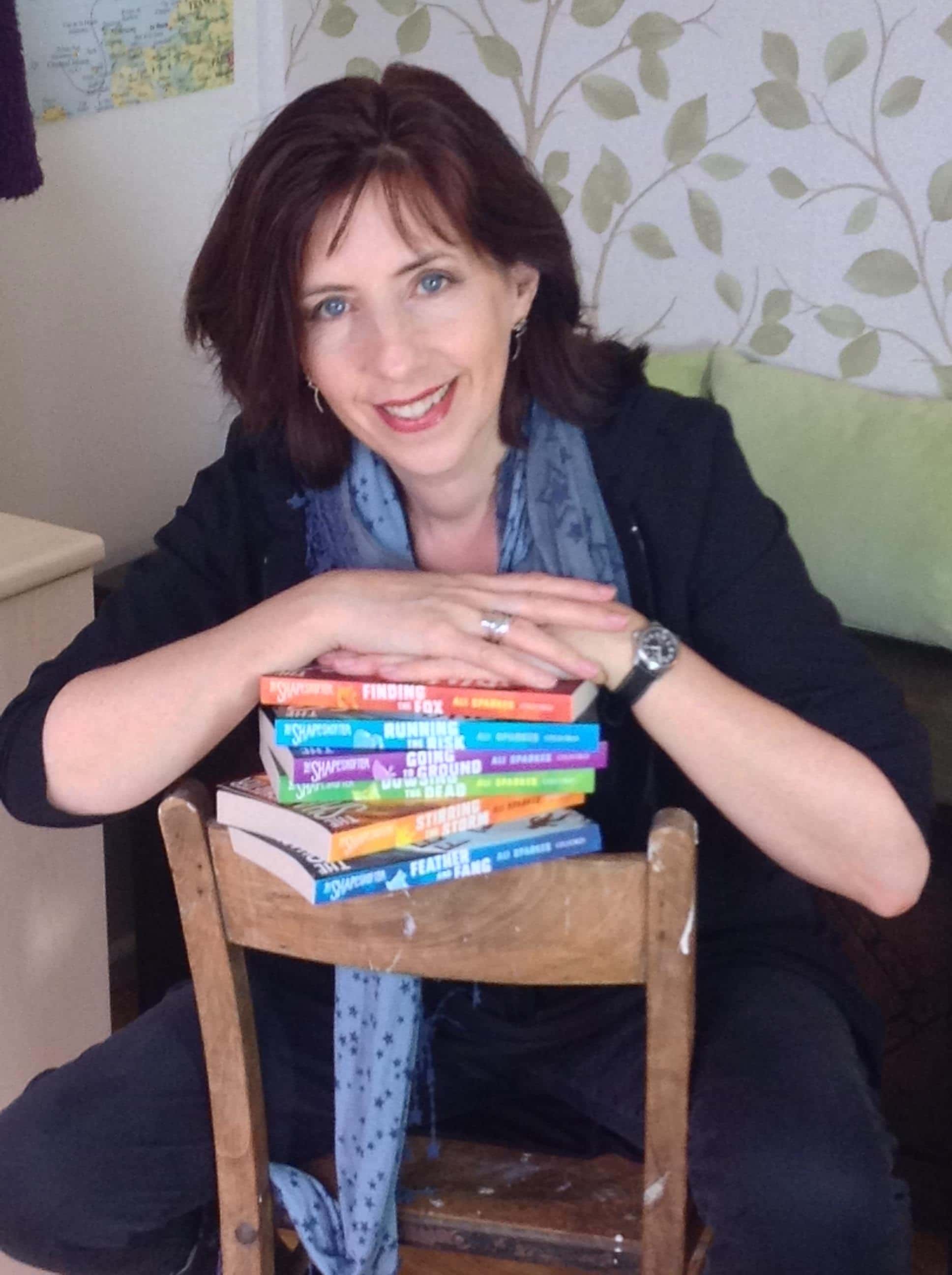 الإمارات للآداب تدعو المؤلفين والكتّاب الواعدين للانضمام إلى زمالة الفصل الأول