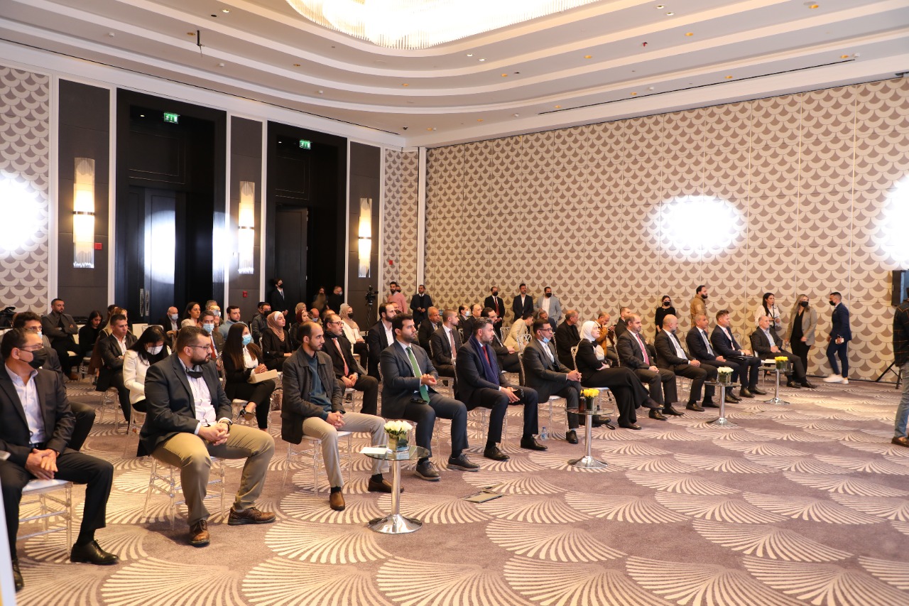 ماجد الفطيم تدخل في شراكة مع Yellow Door Energy لتزويد فروع كارفور بطاقة نظيفة 100%