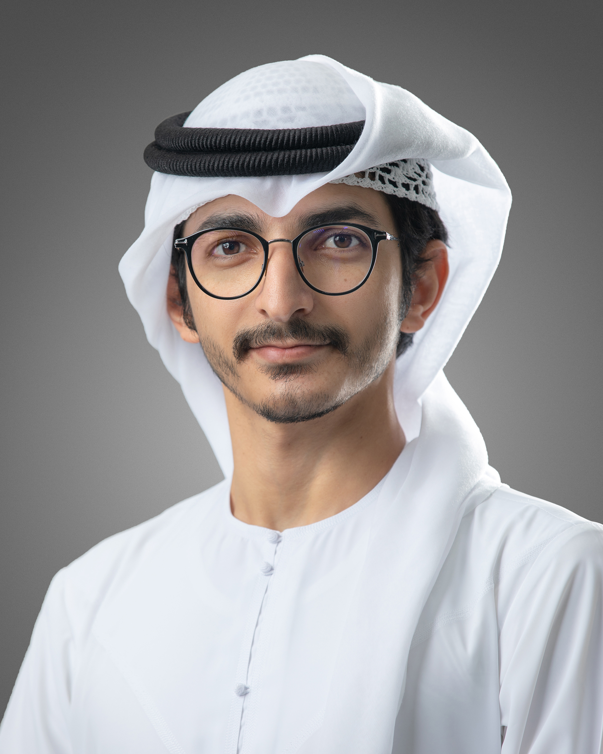 مواهب واعدة وآفاق فنية مبتكرة الفن للجميع برعاية ناشئة الشارقة 