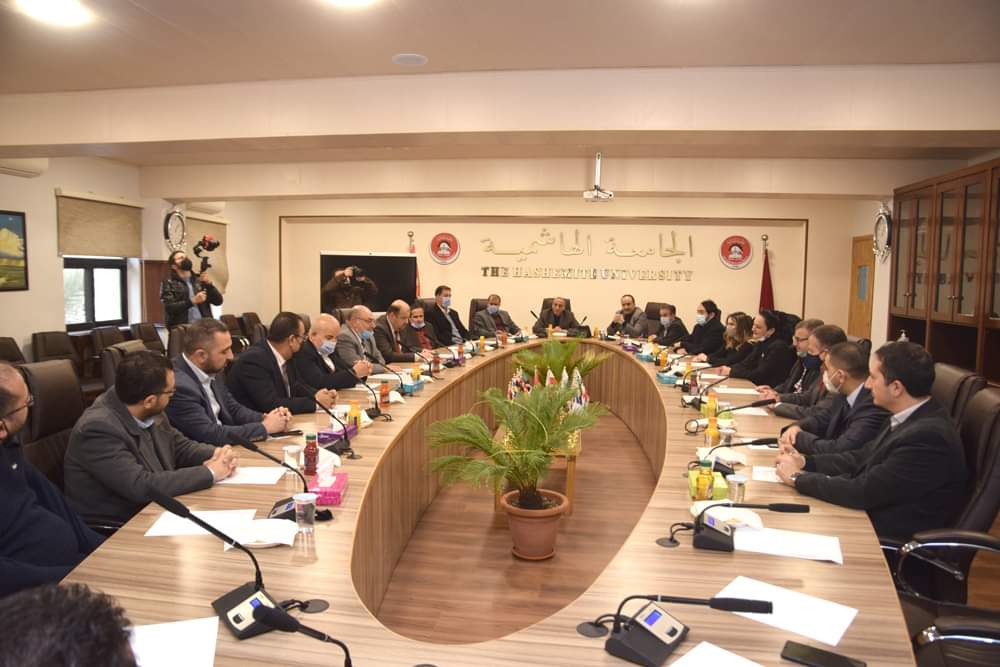 افتتاح مختبر التصنيع الرقمي المتنقل في هندسة الهاشمية بالتعاون مع اورانج وليومينوس شمال ستارت 