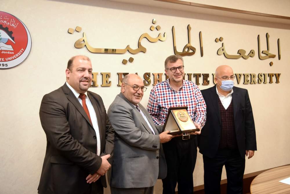 افتتاح مختبر التصنيع الرقمي المتنقل في هندسة الهاشمية بالتعاون مع اورانج وليومينوس شمال ستارت 