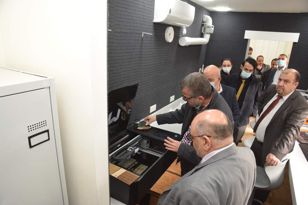 افتتاح مختبر التصنيع الرقمي المتنقل في هندسة الهاشمية بالتعاون مع اورانج وليومينوس شمال ستارت 