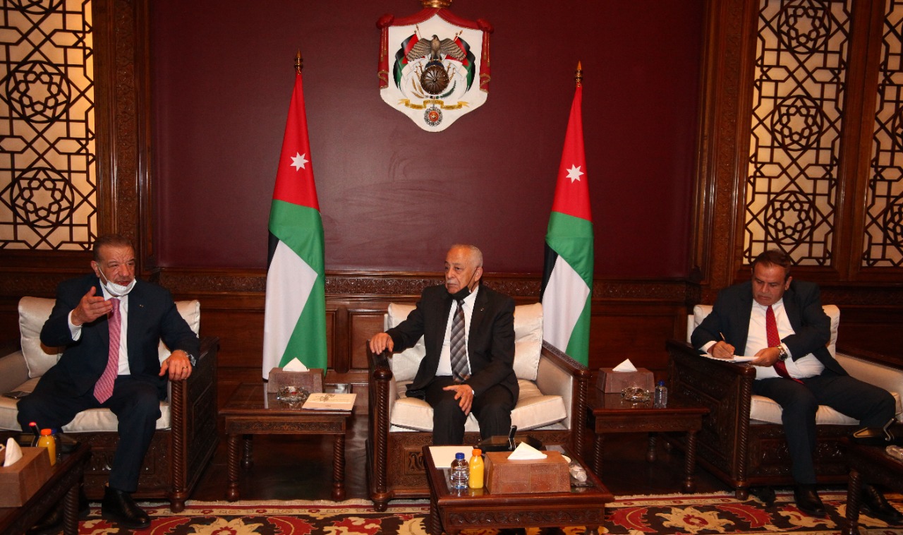 رئيس الديوان الملكي الهاشمي يلتقي رؤساء اللجان النيابية .. صور 