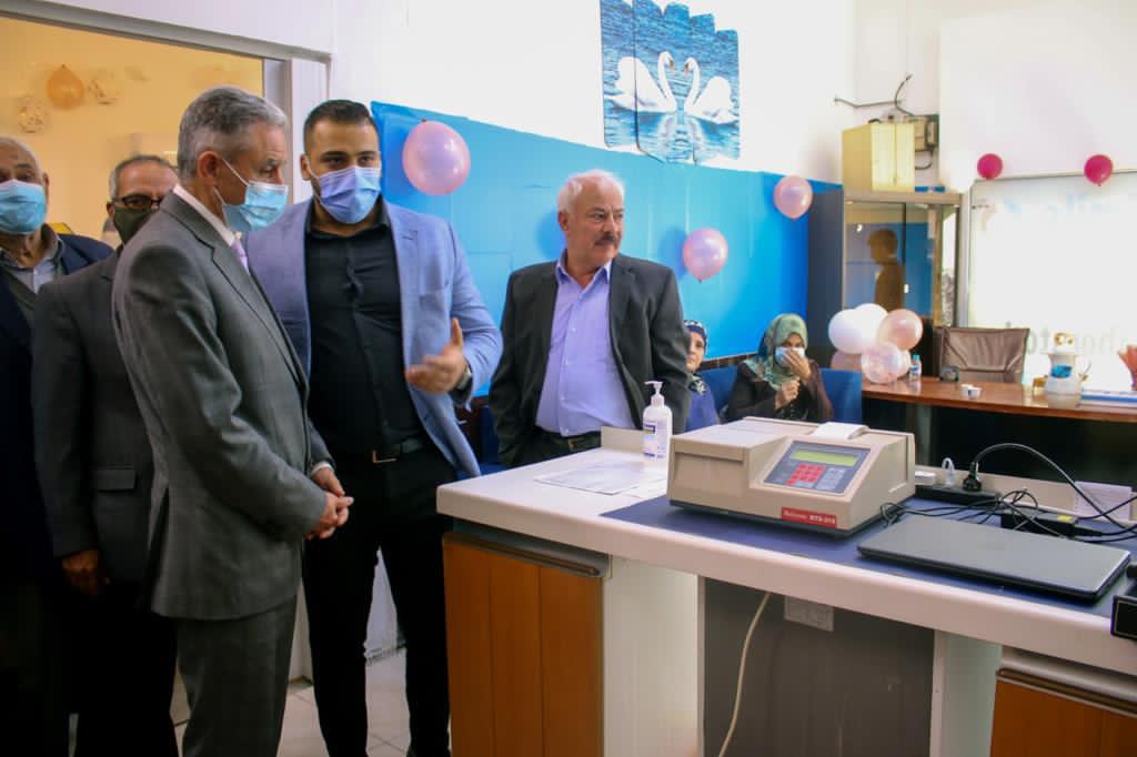 إقامة يوم طبي مجاني بمناسبة افتتاح مختبرات الإبتسامة للتحاليل الطبية بلواء الطيبة في إربد .. صور وفيديو 