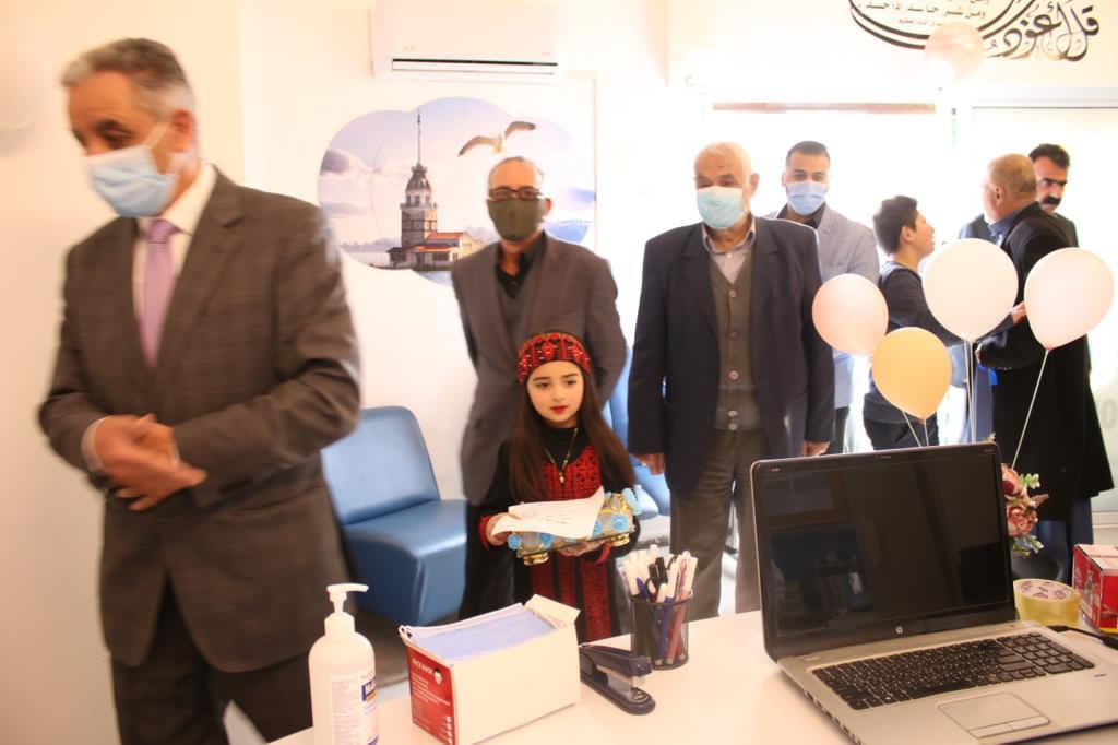 إقامة يوم طبي مجاني بمناسبة افتتاح مختبرات الإبتسامة للتحاليل الطبية بلواء الطيبة في إربد .. صور وفيديو 
