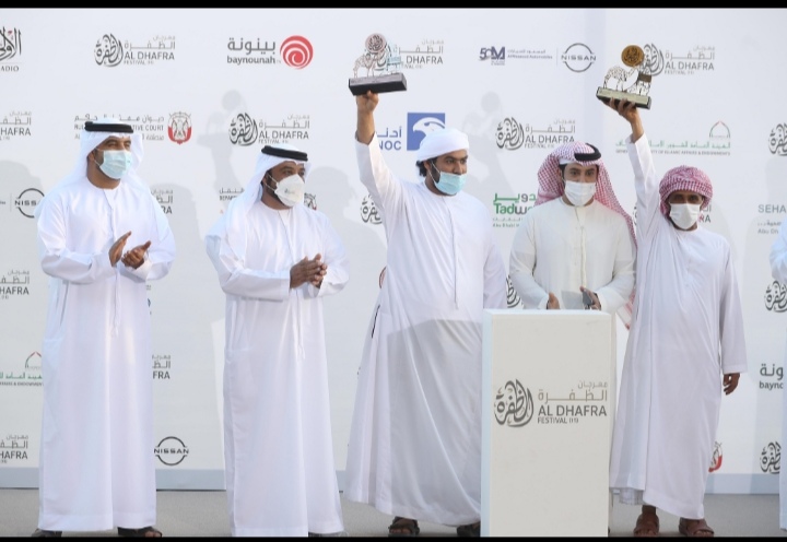 تتويج أشواط الثنايا المحليات والحقايق المجاهيم بمزاينة مدينة زايد للإبل