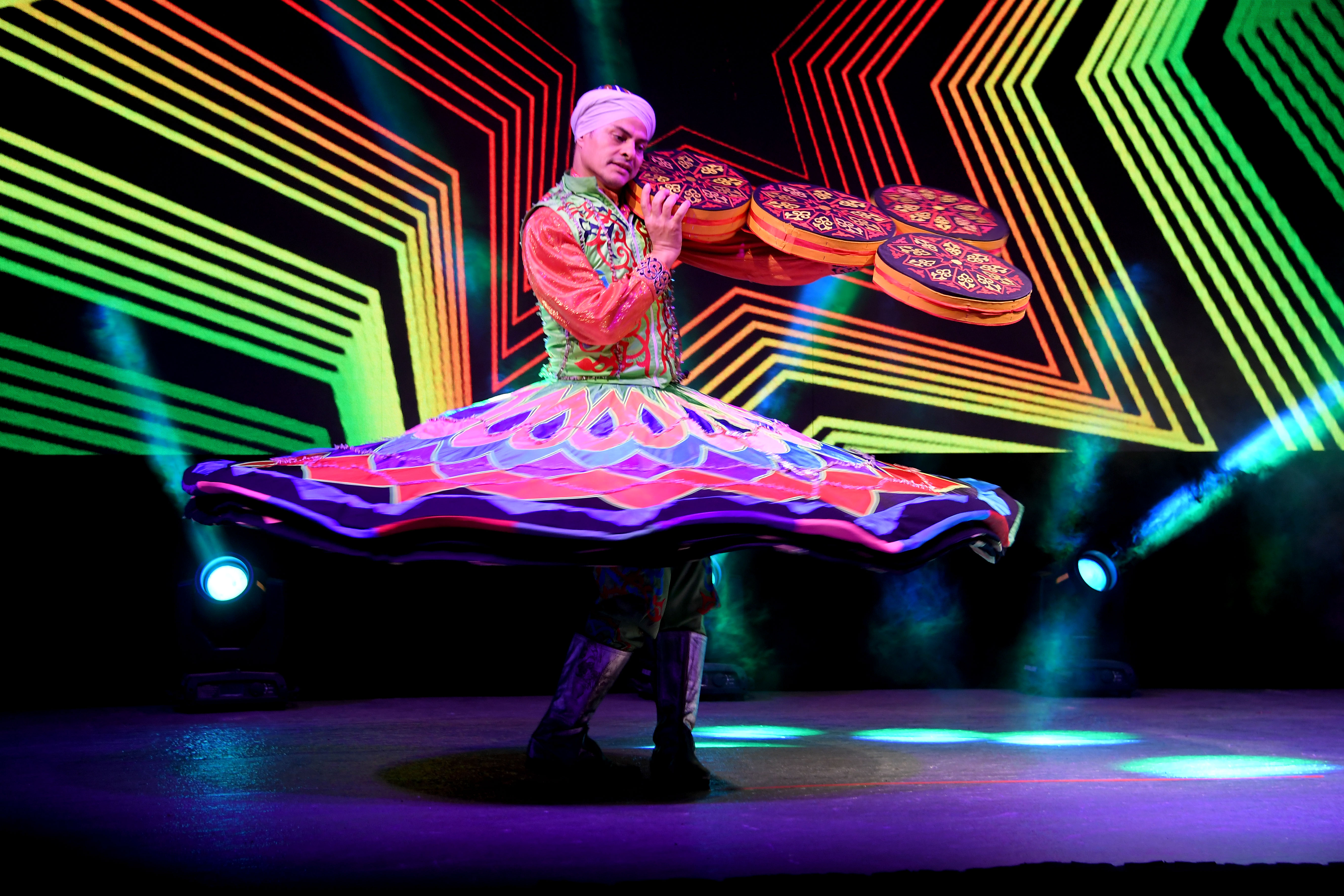  تراث الإمارات يختتم ملتقى الخمسين التراثي  