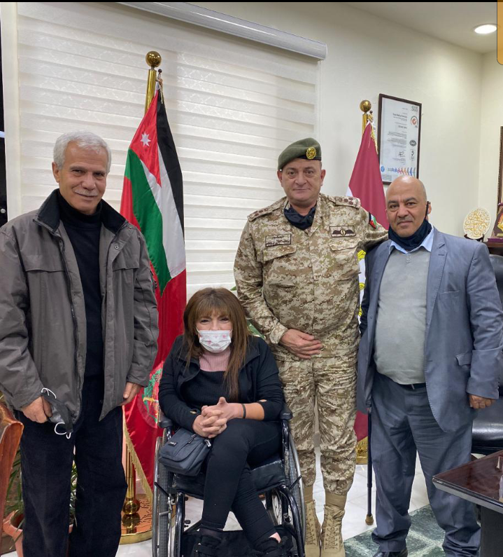 البرغوثي تجري مباحثات مع مدير عام الخدمات الطبية الملكية