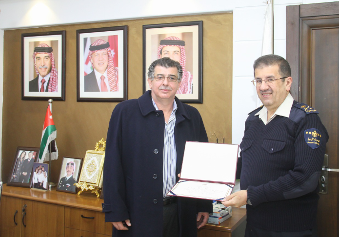 مدير عام الجمارك يدعو الشركات للاستفادة من برنامج القائمة الذهبية