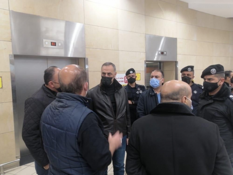 محافظ العاصمة يتفقد المولات ومراكز التسوق