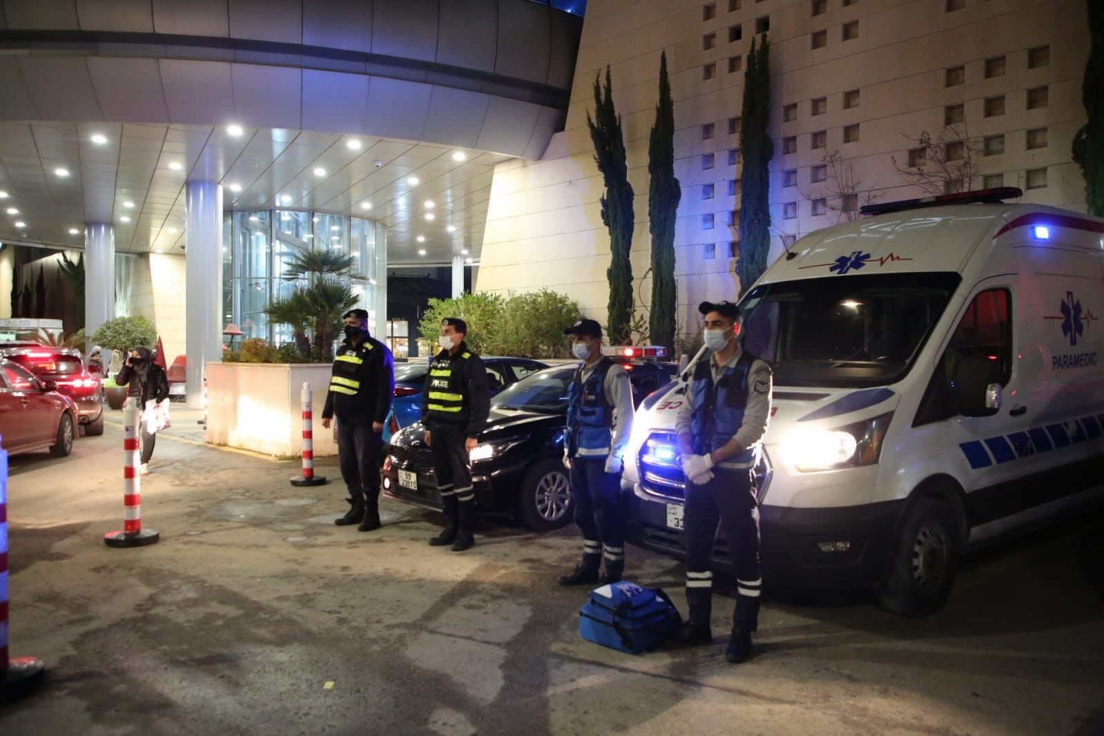 منتسبو الأمن العام يواصلون أداء مهامهم وواجباتهم ضمن خطة المديرية بالتزامن مع أعياد الميلاد .. صور 