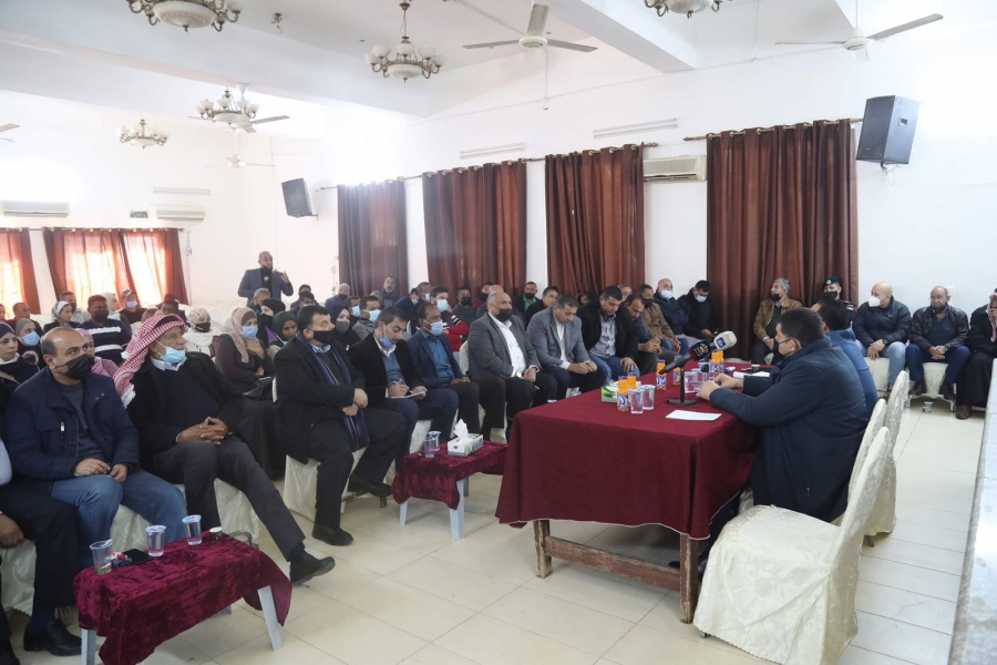 وزير العمل في جولة ميدانية في لواء دير علا ووادي الأردن يبحث مع المزارعين والمجتمع المحلي لتوفير فرص فرص عمل للأردنيين